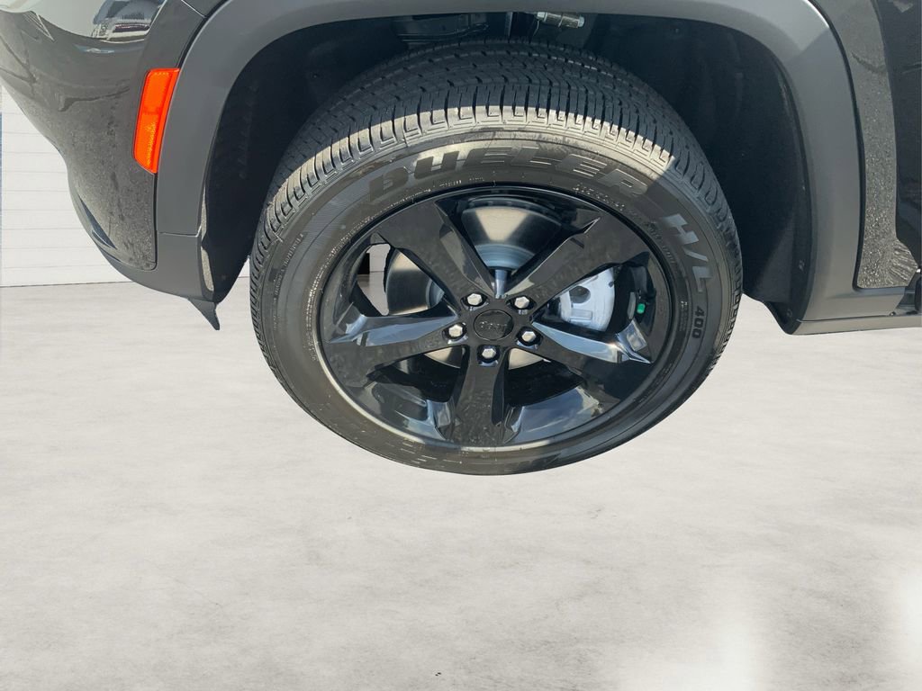 New 2025 Jeep Grand Cherokee L Altitude image 22