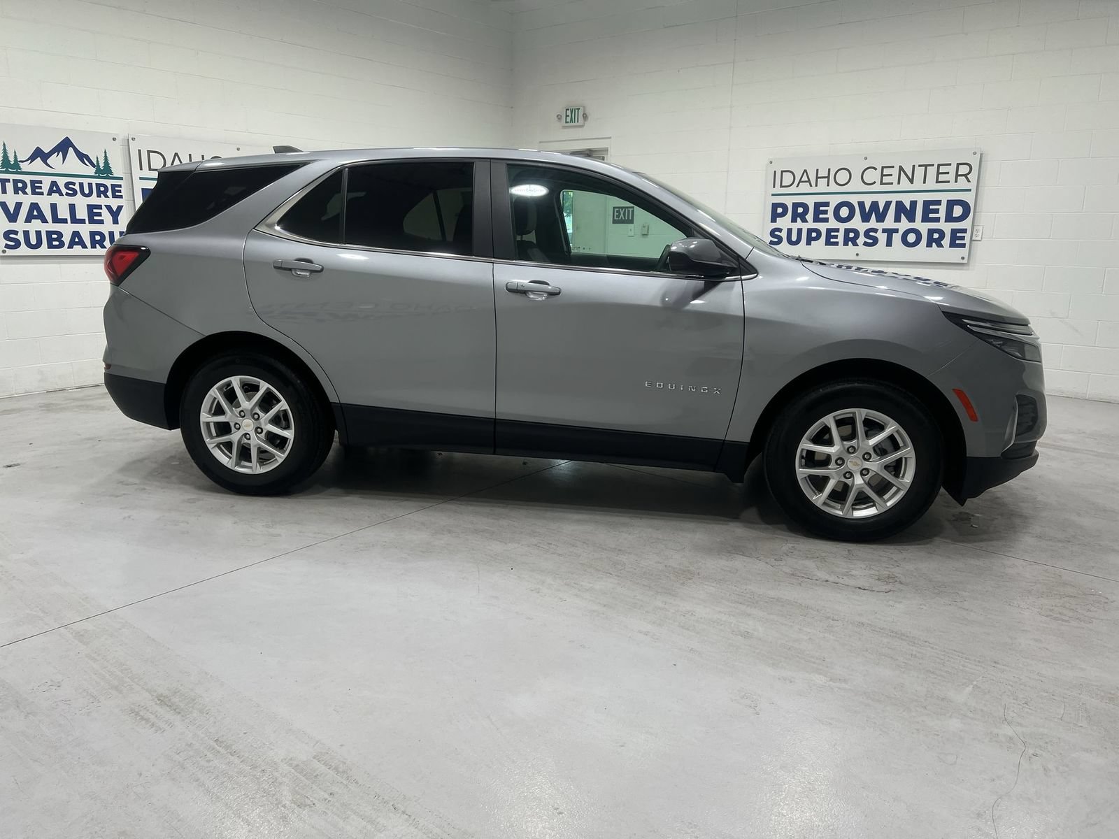 Used 2023 Chevrolet Equinox LT FWD image 9