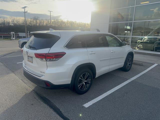 Used 2017 Toyota Highlander Plus w/ Protection Package #3 AWD/4WD image 4