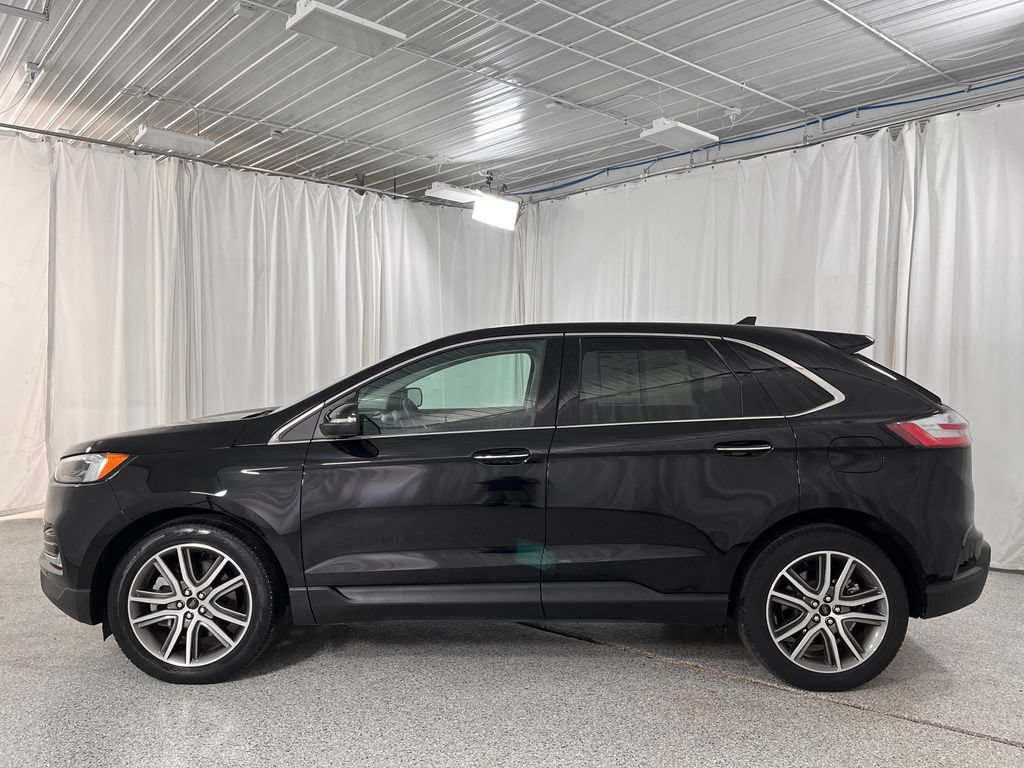 Used 2024 Ford Edge Titanium w/ Equipment Group 301A AWD/4WD image 10