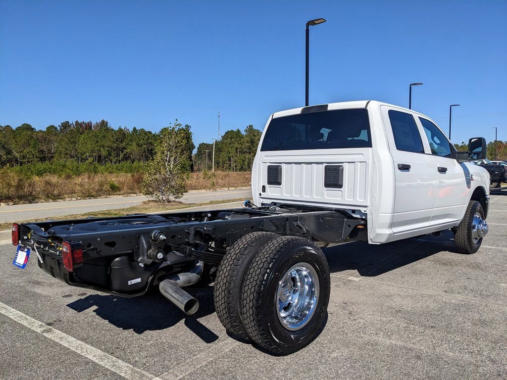 New 2026 RAM 3500 Tradesman w/ Chrome Appearance Group A image 17