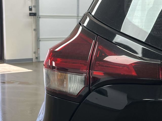 Used 2024 Nissan Kicks SR image 12