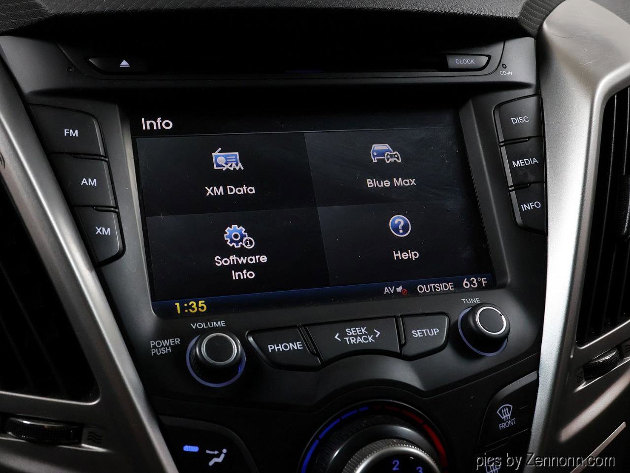 Used 2016 Hyundai Veloster FWD image 19