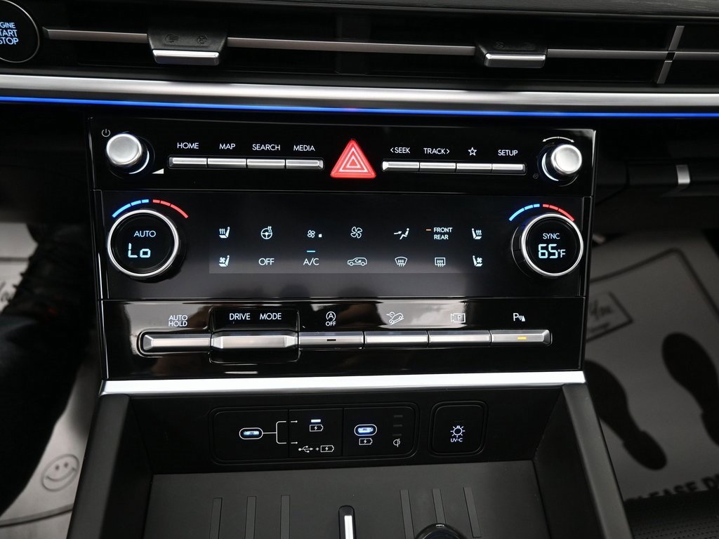 Used 2024 Hyundai Santa Fe Limited image 19