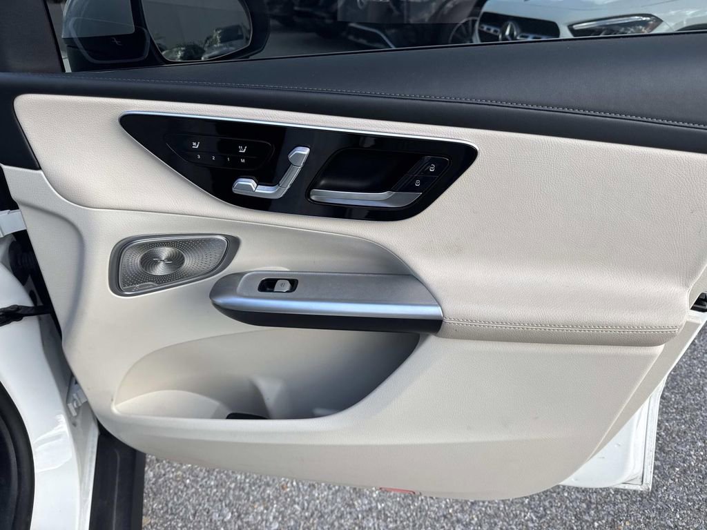 Used 2023 Mercedes-Benz GLC 300 image 14