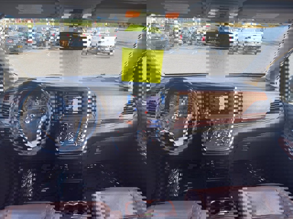 Used 2017 Toyota Sienna Limited Premium image 18