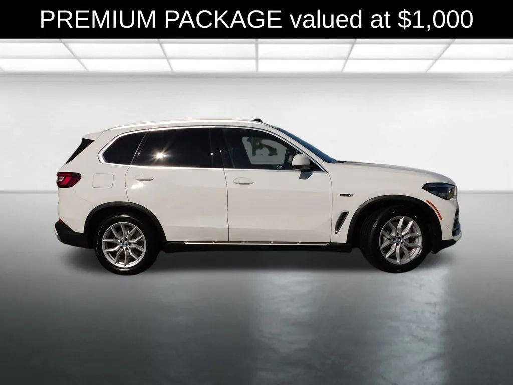 Used 2022 BMW X5 xDrive45e w/ Climate Comfort Package image 5