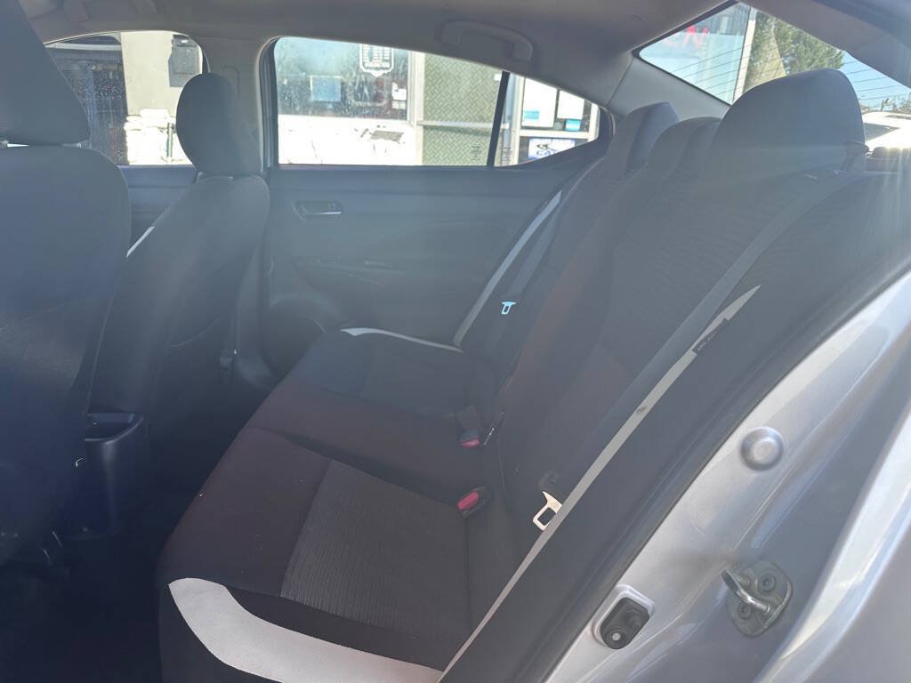 Used 2021 Nissan Versa SV FWD image 17