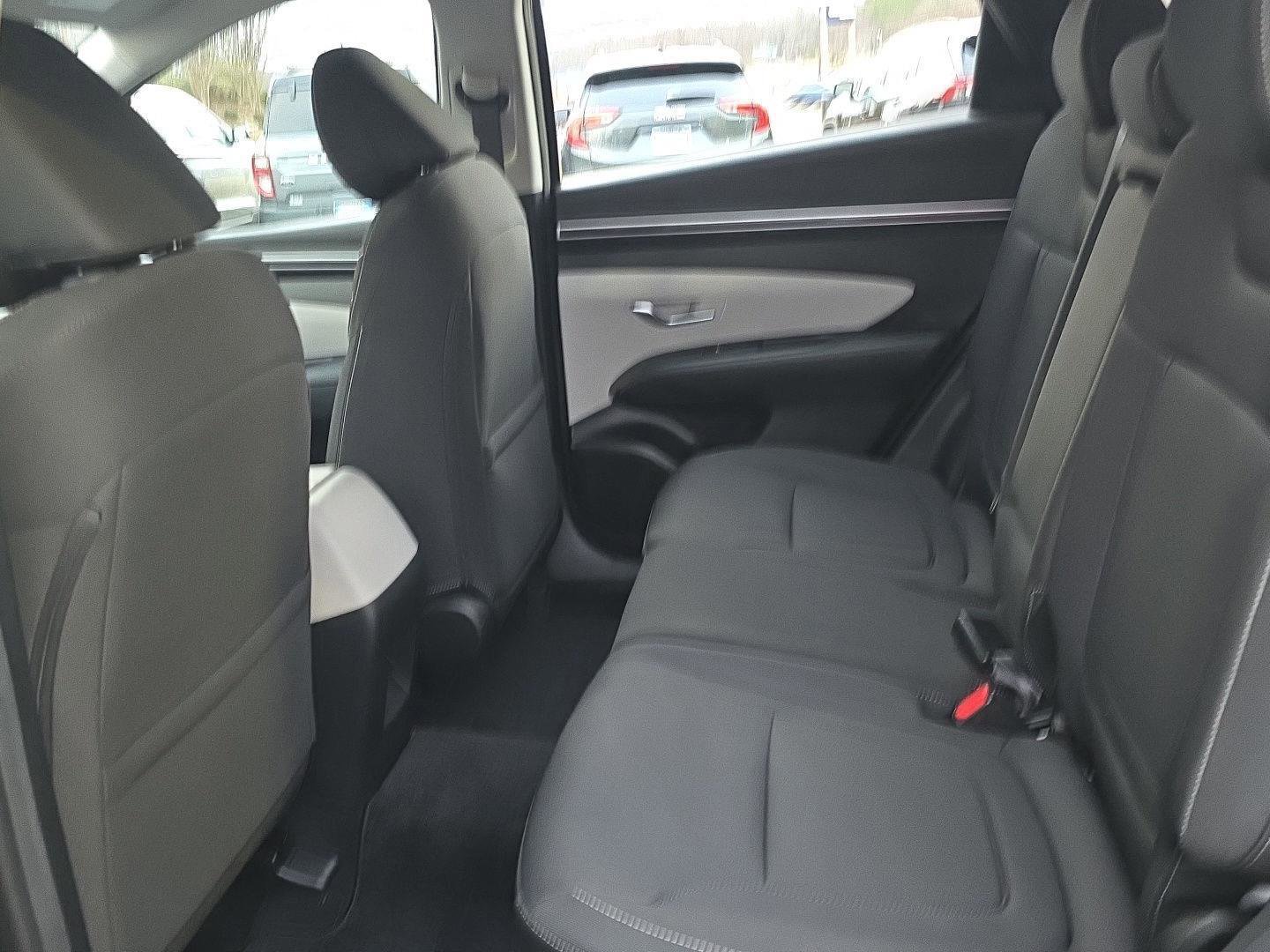 Used 2024 Hyundai Tucson SE image 10