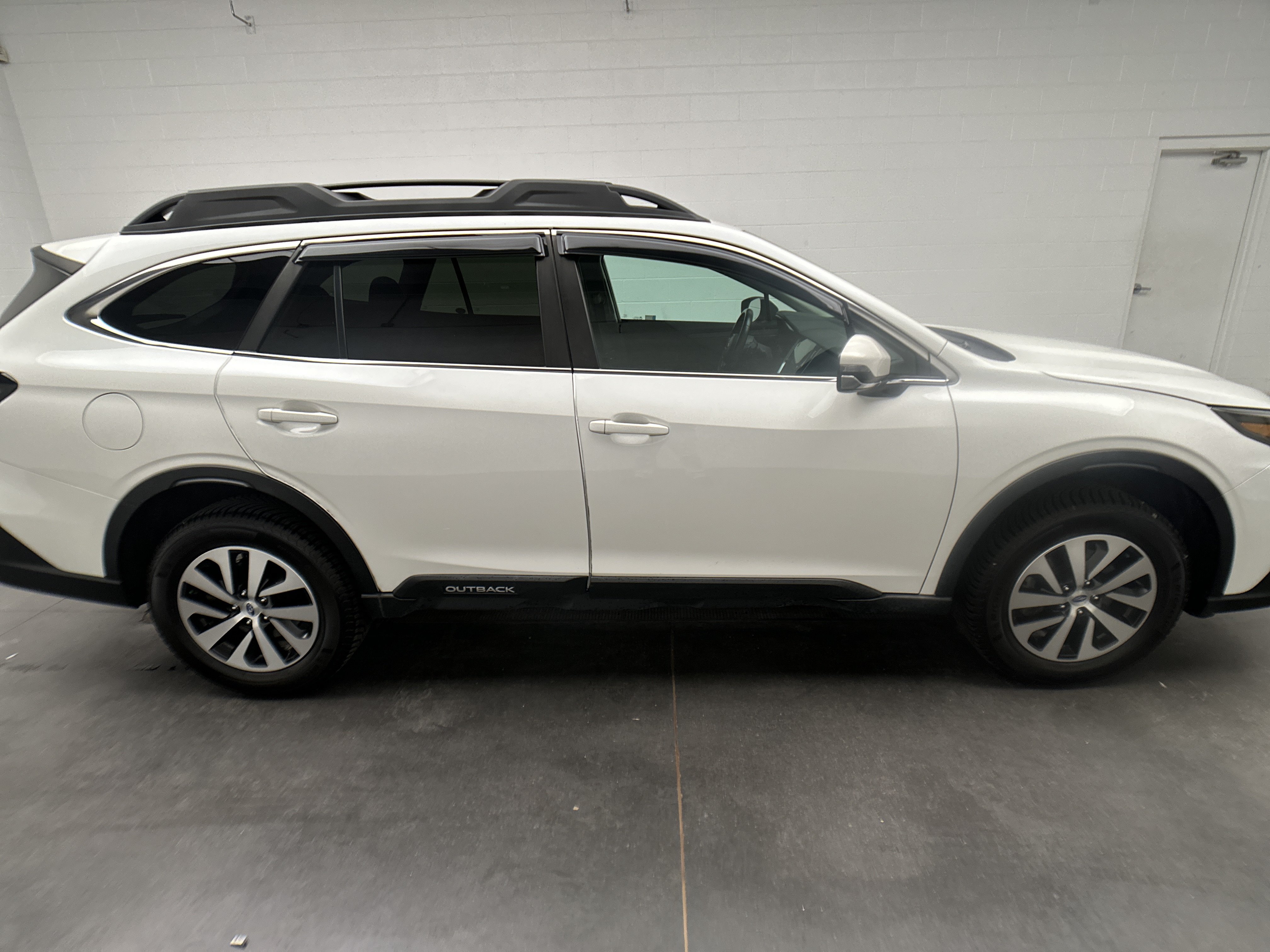 Used 2021 Subaru Outback Premium AWD/4WD image 9
