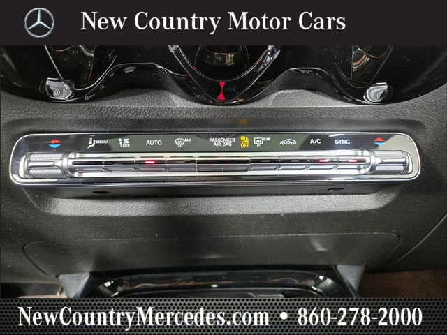 Used 2021 Mercedes-Benz GLB 250 4MATIC image 30