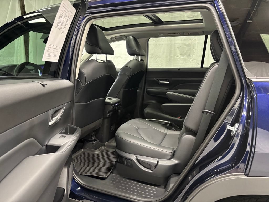 Used 2026 Toyota Grand Highlander AWD image 47