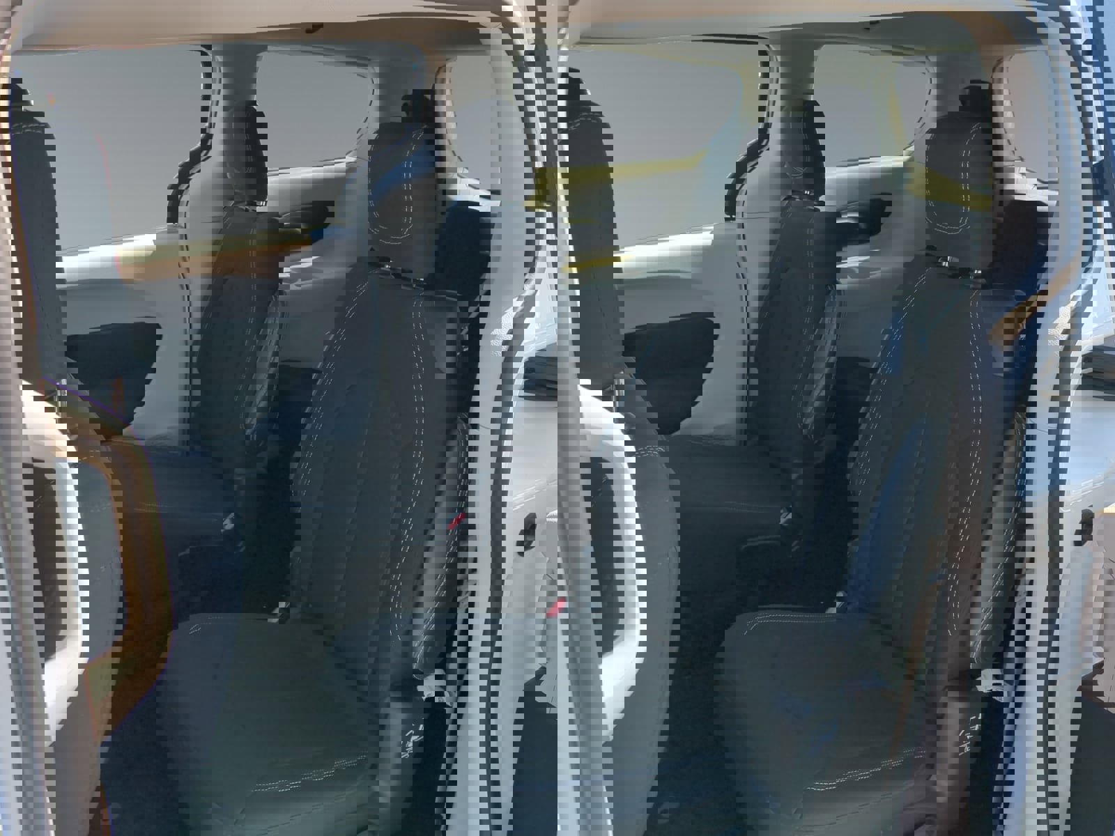 Used 2024 Chrysler Voyager LX image 13