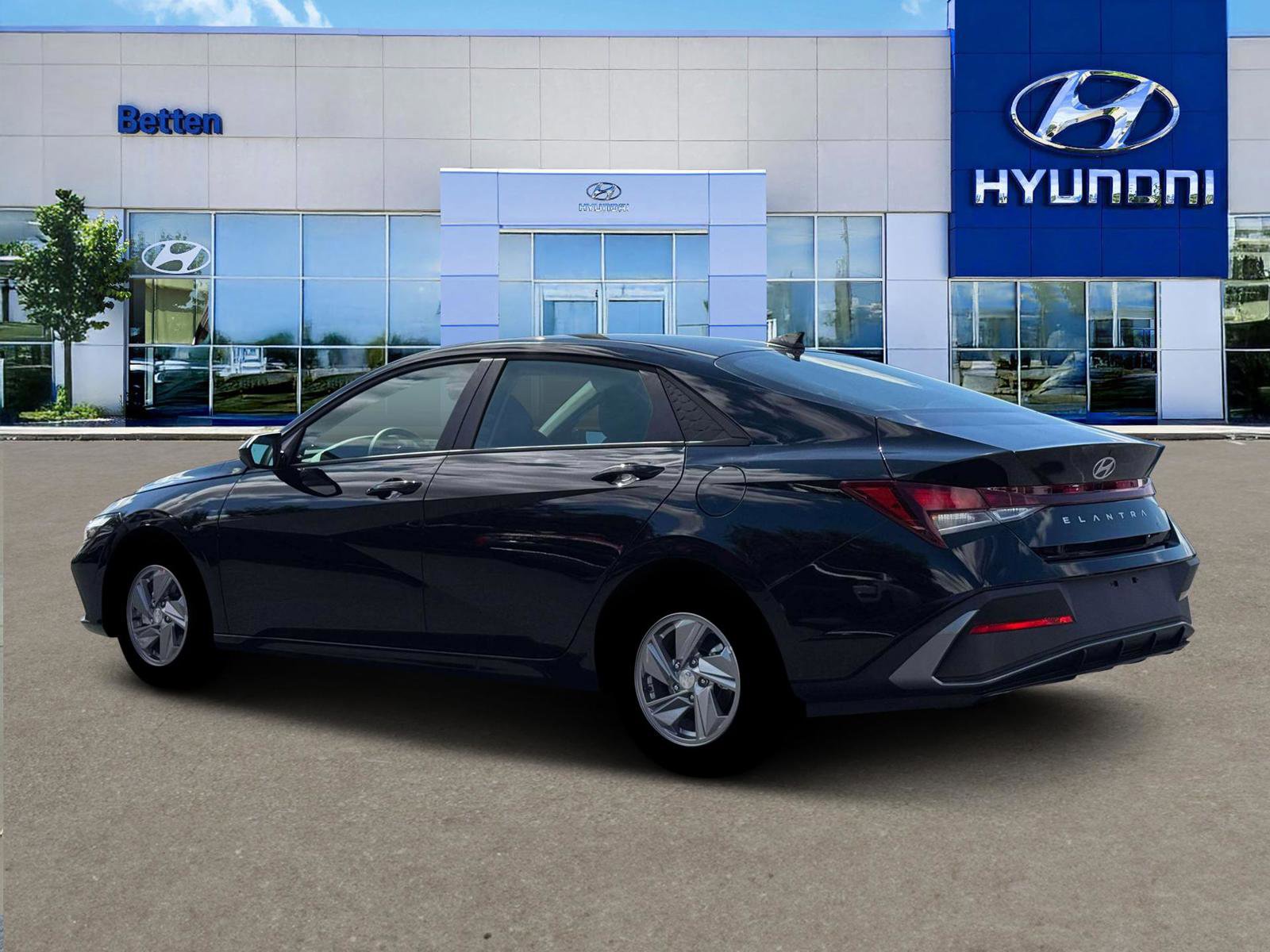 New 2026 Hyundai Elantra SE FWD image 4