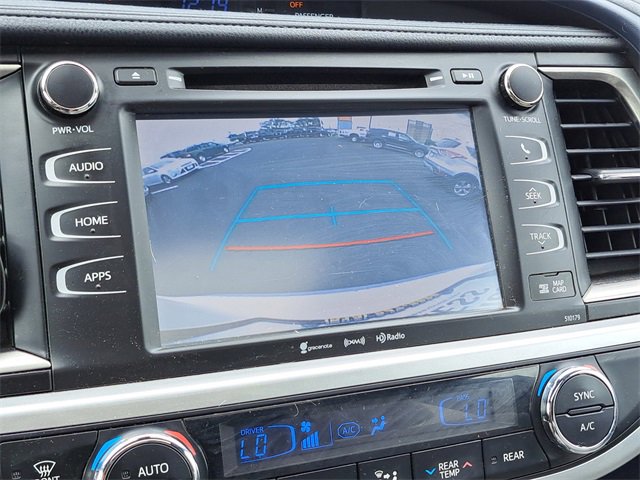 Used 2018 Toyota Highlander XLE image 14