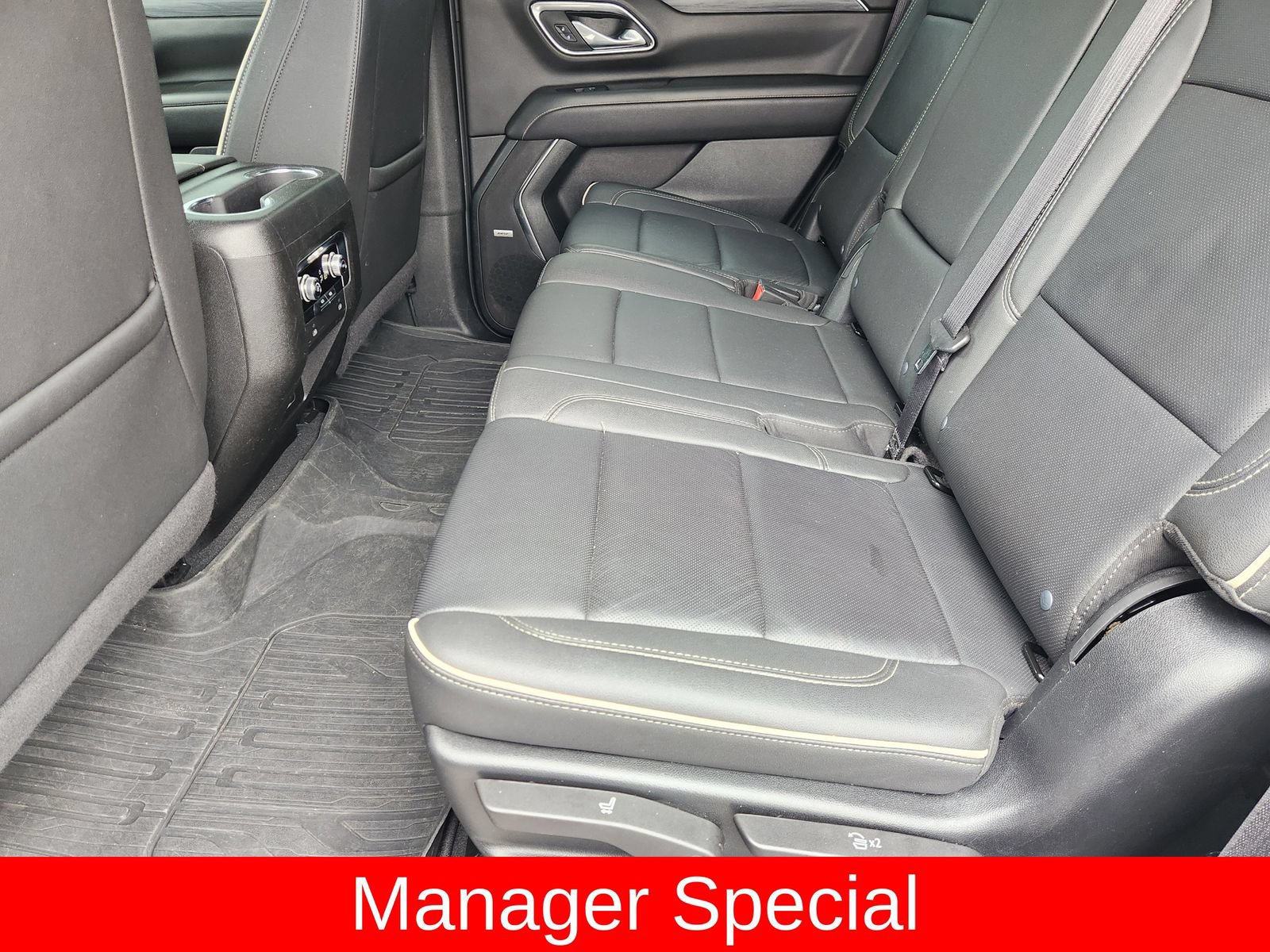 Used 2024 GMC Yukon SLT AWD/4WD image 30