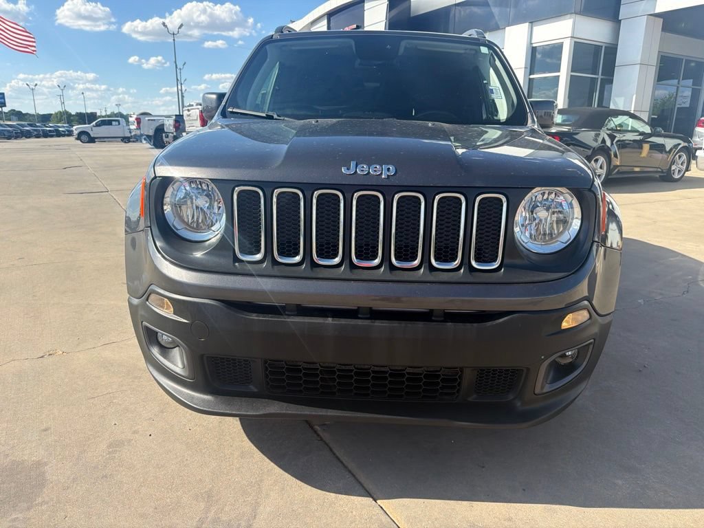 Used 2018 Jeep Renegade Latitude FWD image 8