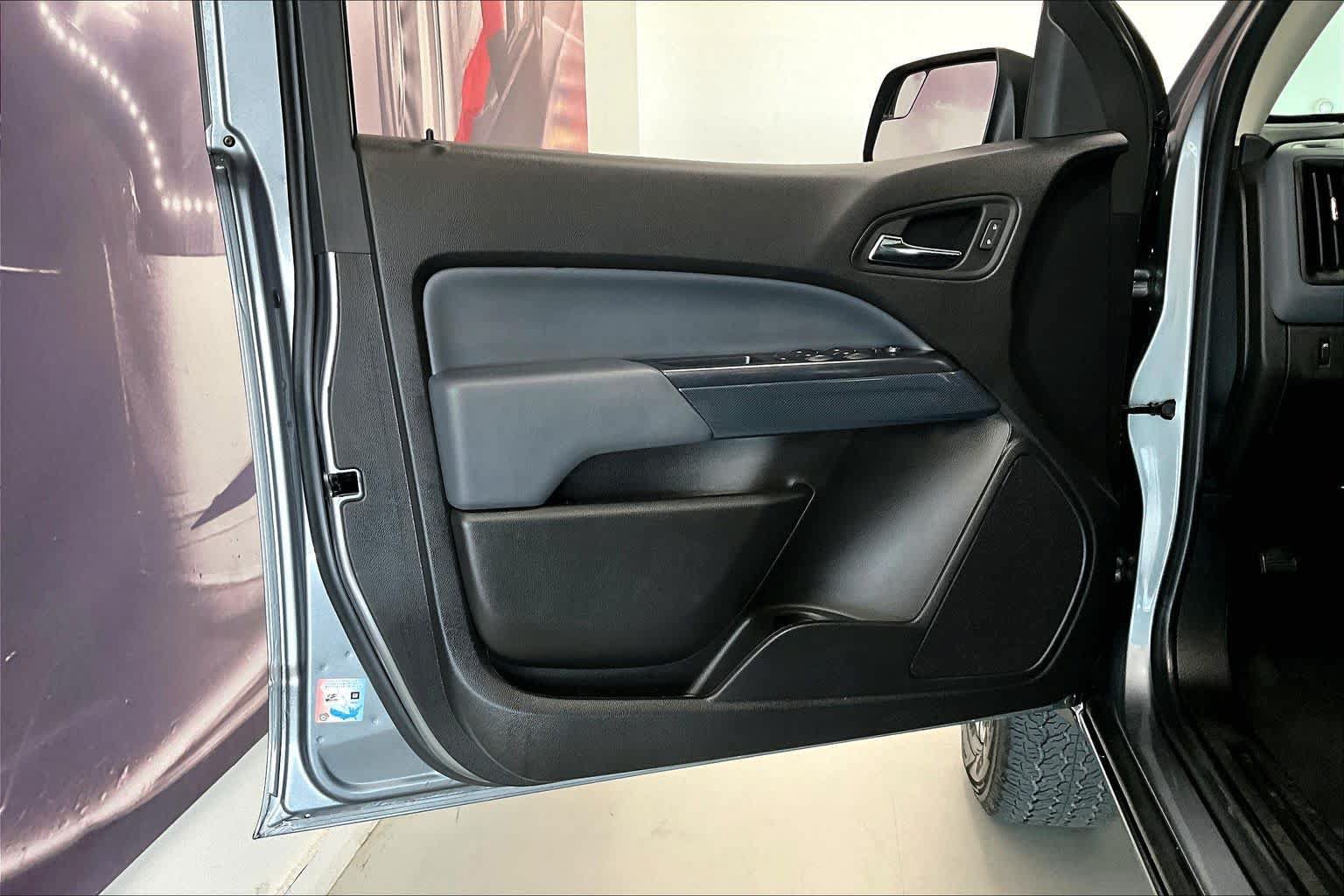Used 2021 Chevrolet Colorado Z71 AWD/4WD image 24