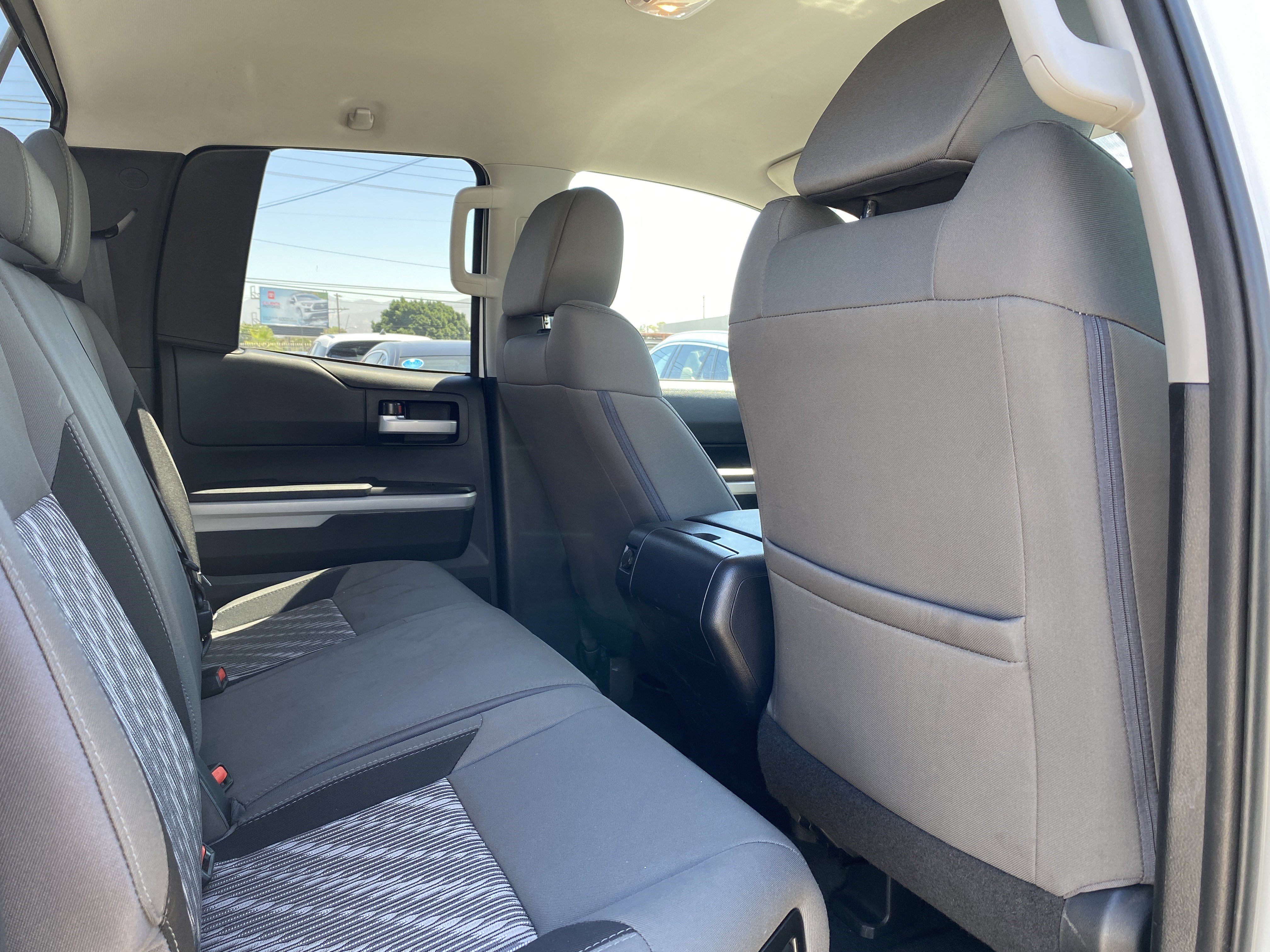 Used 2018 Toyota Tundra SR5 w/ SR5 Upgrade Package image 19