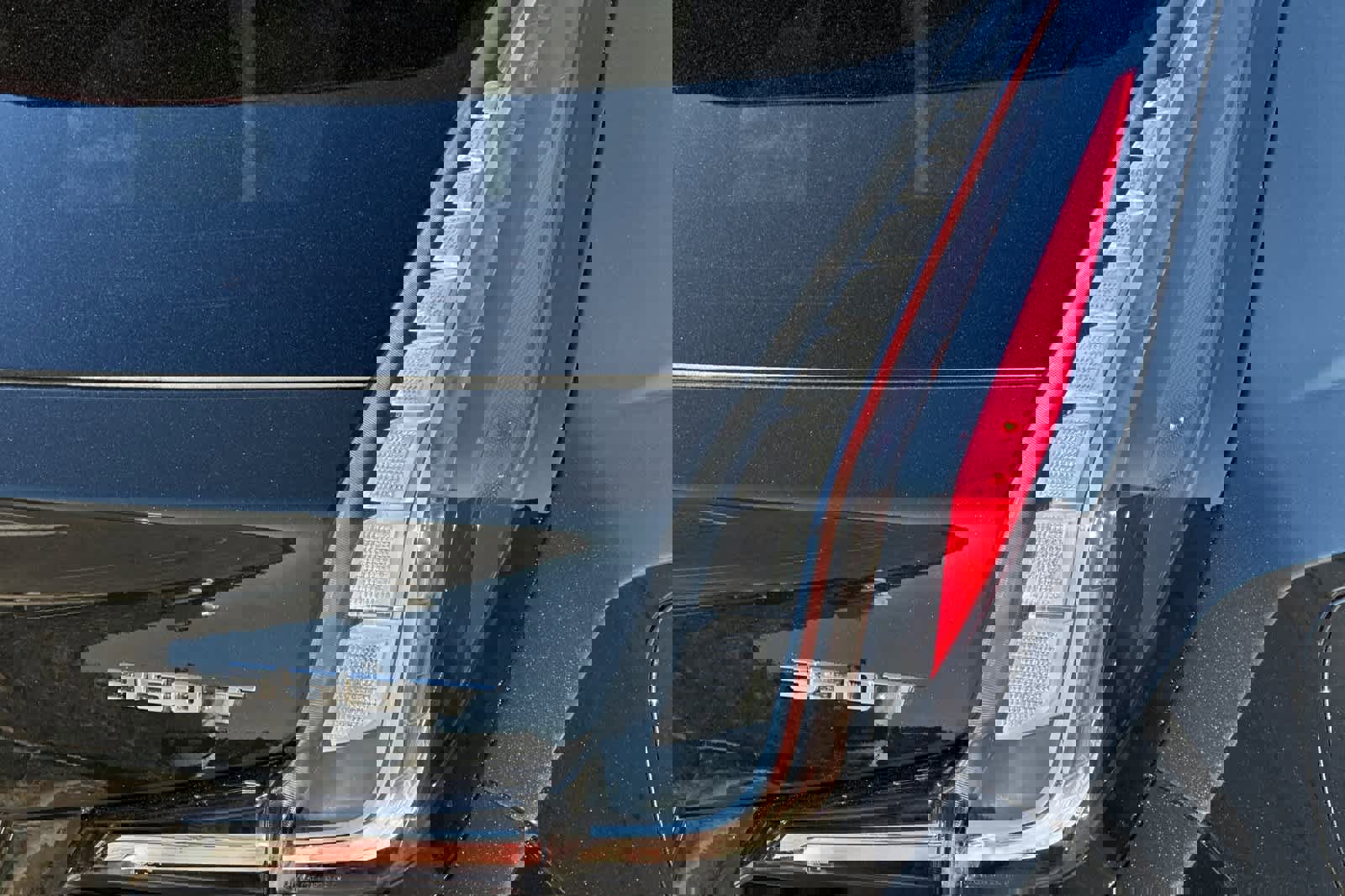 Used 2024 Cadillac XT4 Sport image 33