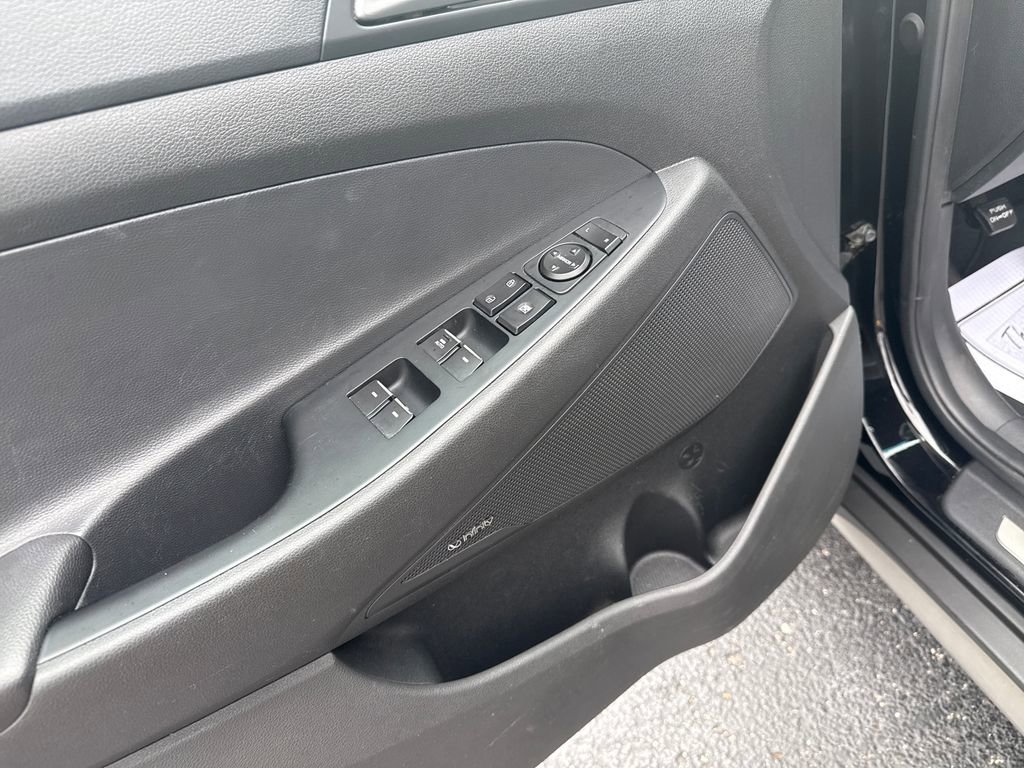 Used 2017 Hyundai Tucson Limited AWD/4WD image 23