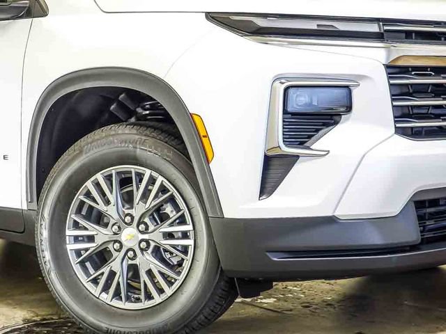 New 2026 Chevrolet Traverse LT w/ LPO, Floor Liner Package AWD/4WD image 4