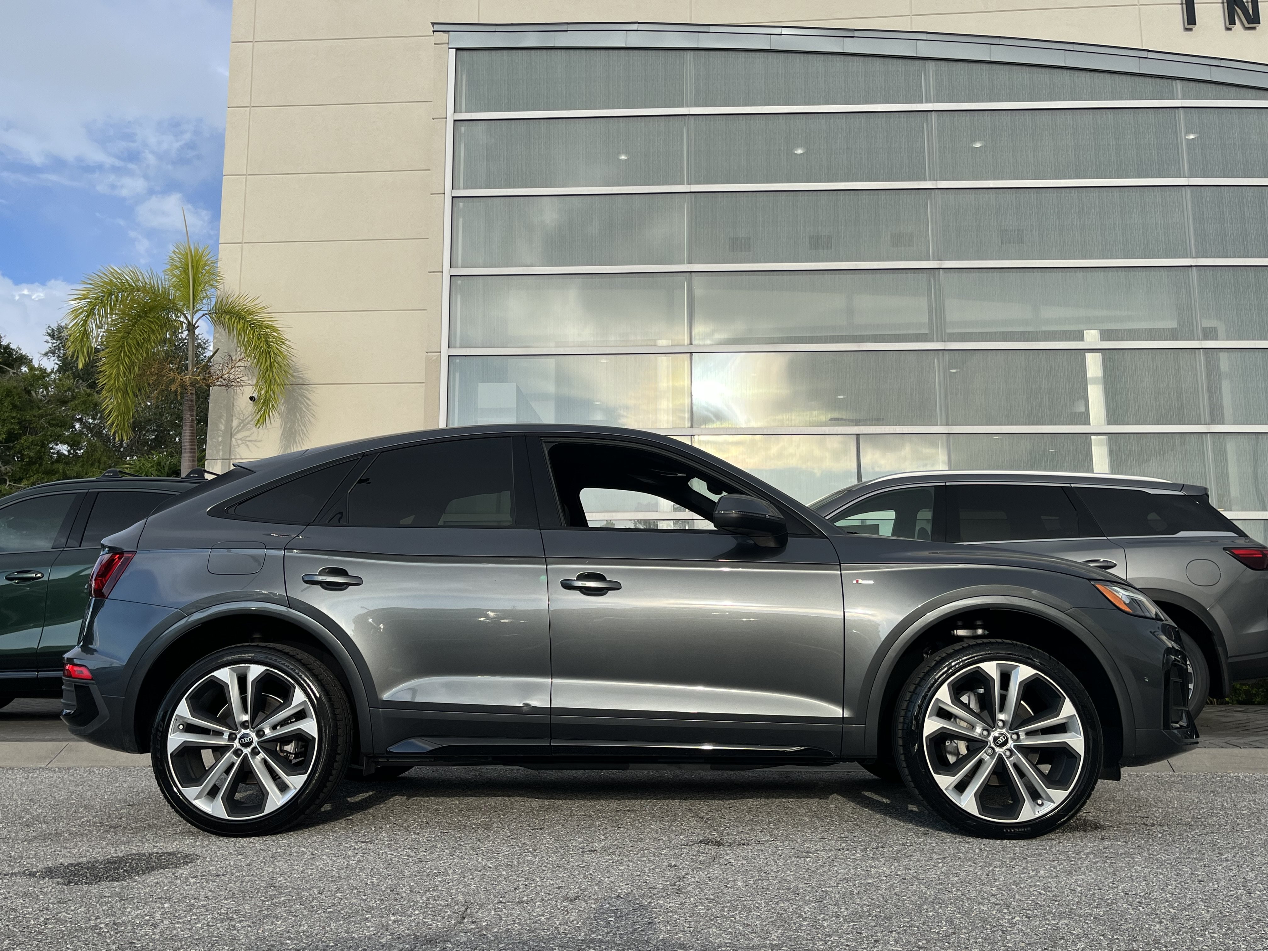 Used 2023 Audi Q5 2.0T Premium Plus w/ Premium Plus Package AWD/4WD image 9