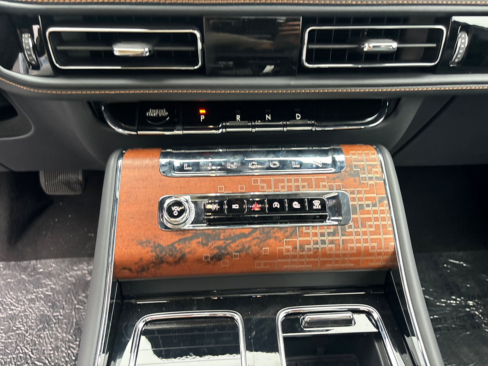 New 2025 Lincoln Aviator Black Label image 25