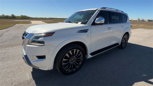Used 2021 Nissan Armada Platinum image 4