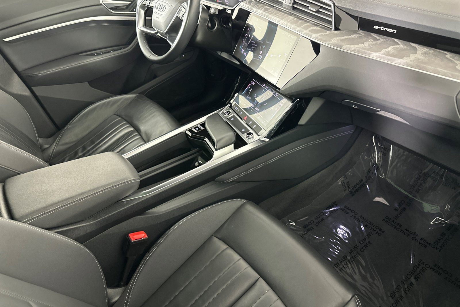 Certified 2023 Audi e-tron Premium w/ Convenience Plus Package image 15