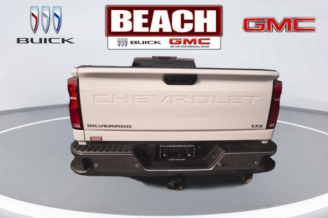Used 2025 Chevrolet Silverado 2500 LTZ w/ LTZ Convenience Package AWD/4WD image 4