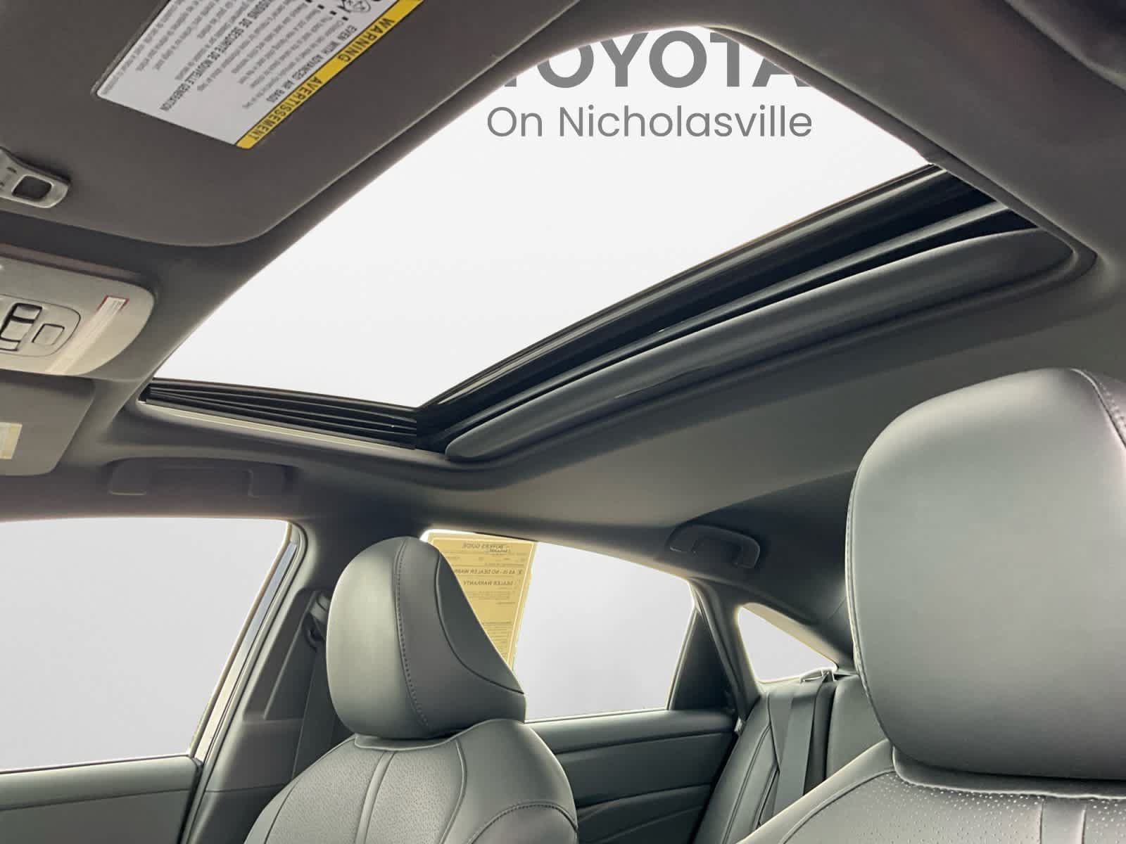 Used 2021 Toyota Avalon Limited w/ Advanced Safety Package FWD image 24