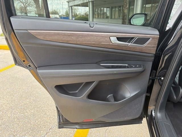 Used 2024 Volkswagen Atlas SEL image 17