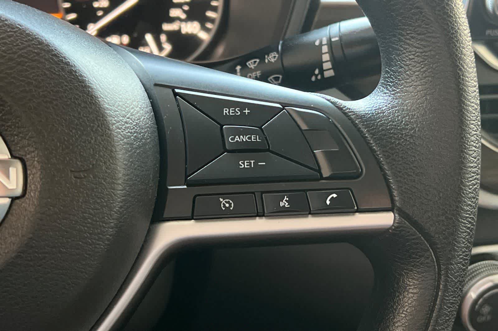 Used 2024 Nissan Altima 2.5 SV FWD image 26