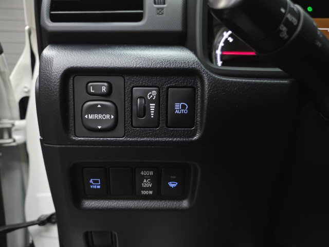 Used 2023 Toyota 4Runner Limited AWD/4WD image 32