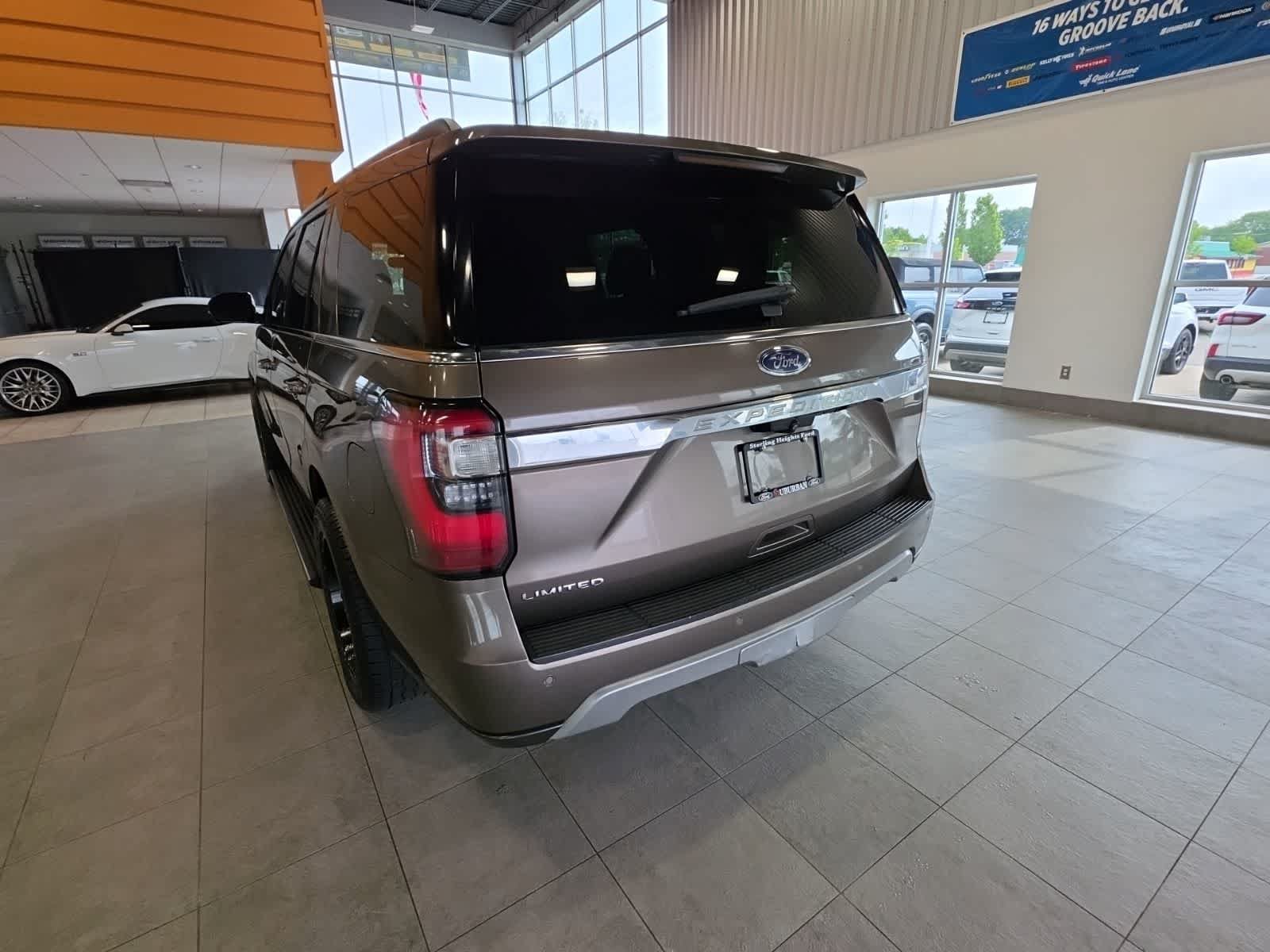Used 2019 Ford Expedition Limited w/ Equipment Group 301A AWD/4WD image 12