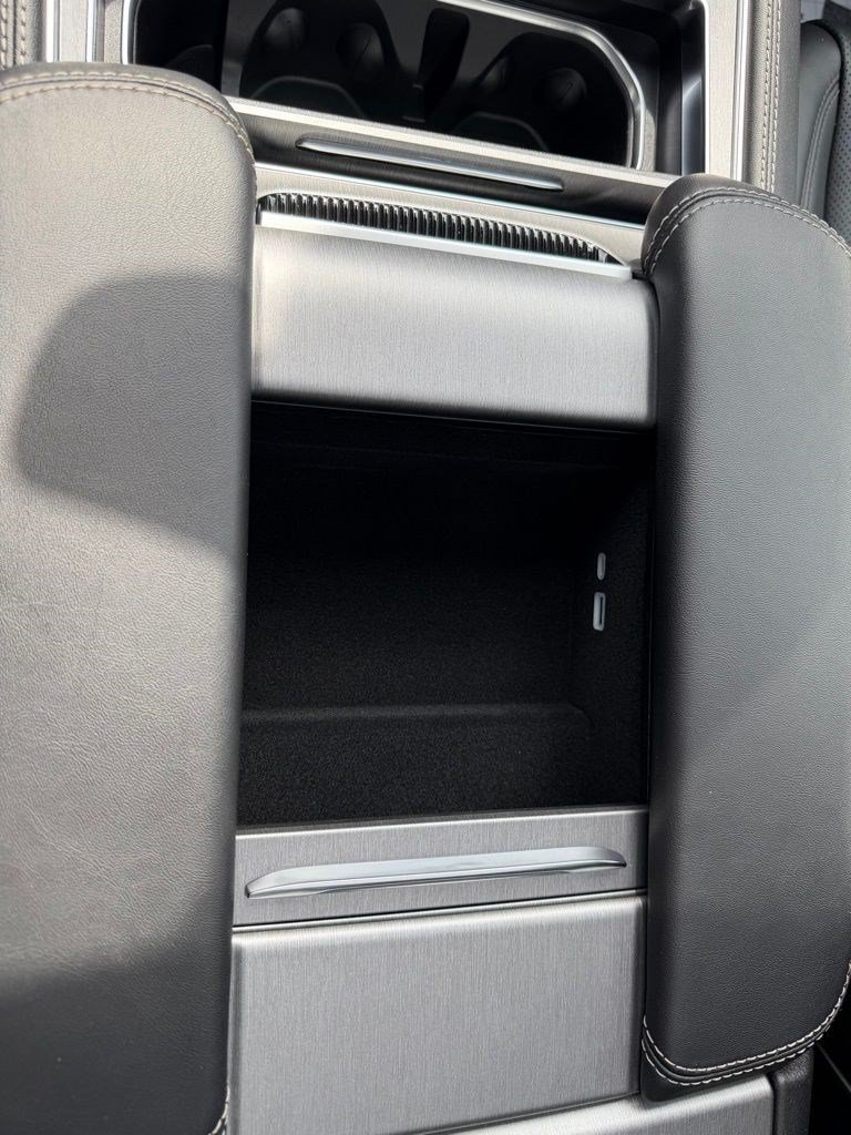 New 2026 Jeep Grand Wagoneer 4WD w/ Premium Group I image 27