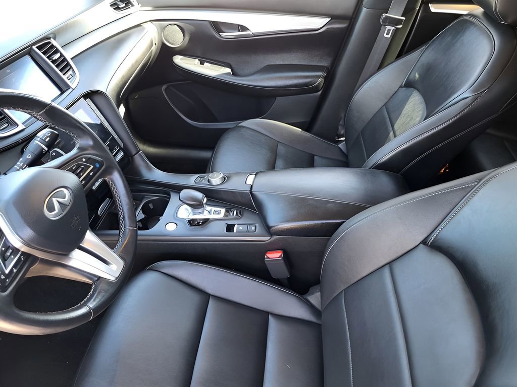 Used 2021 INFINITI QX50 Luxe w/ Accent Package image 18