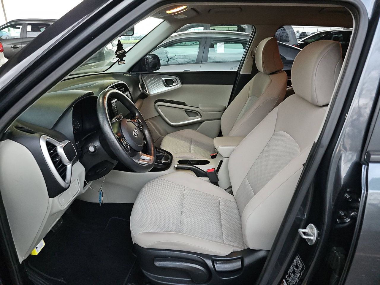 Used 2020 Kia Soul LX image 13