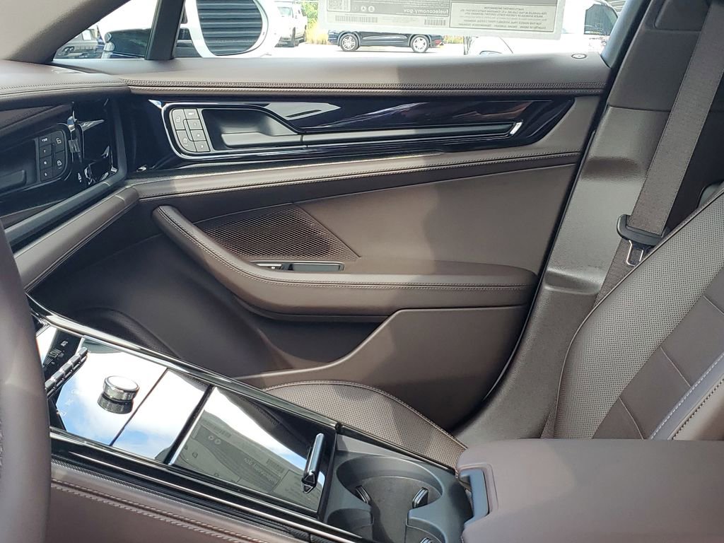 New 2026 Porsche Panamera image 30