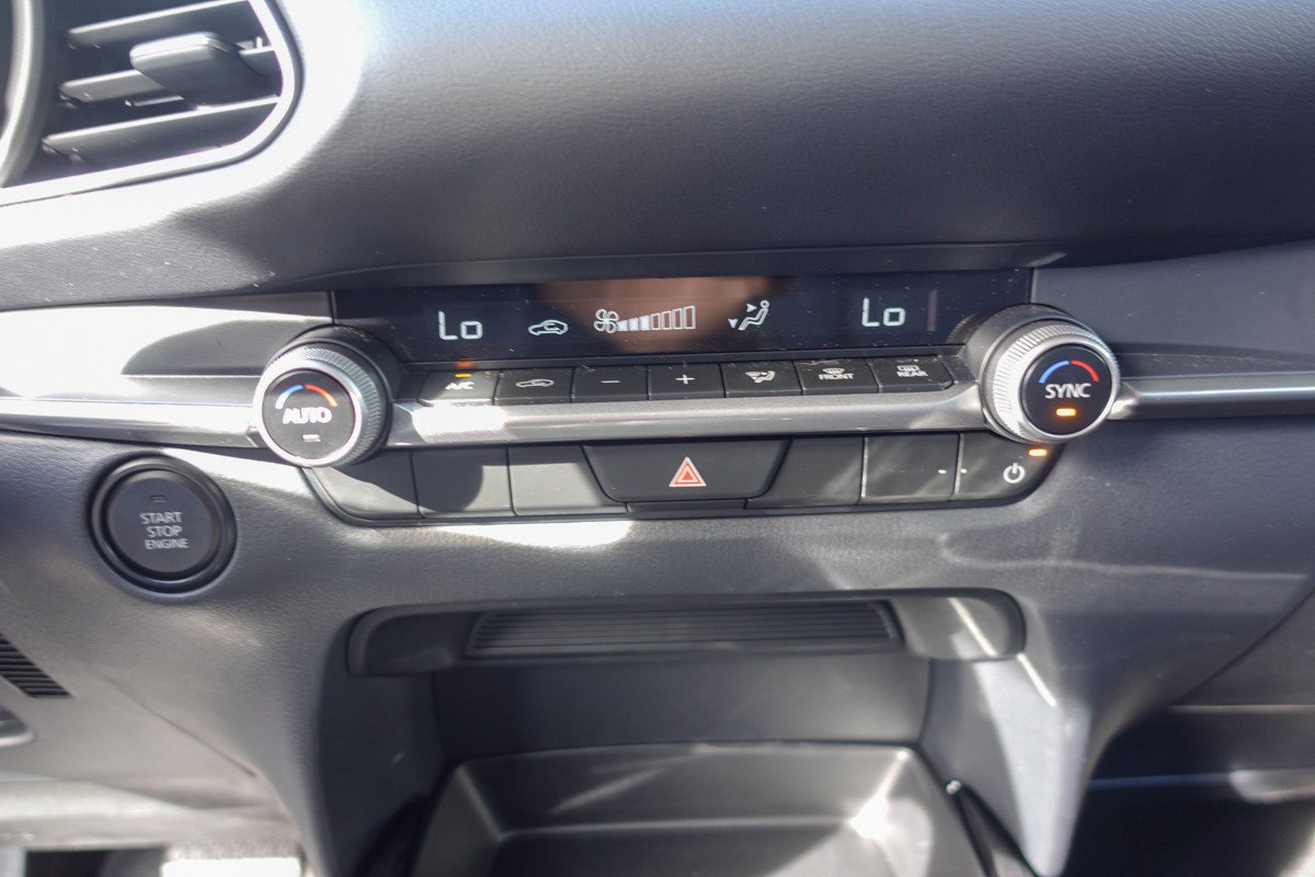 Certified 2025 MAZDA CX-30 AWD 2.5 S w/ Select Sport Pkg image 17