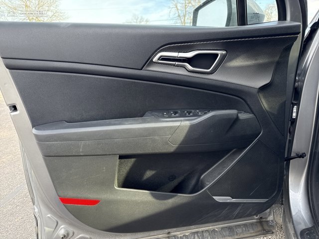 Used 2023 Kia Sportage LX image 13