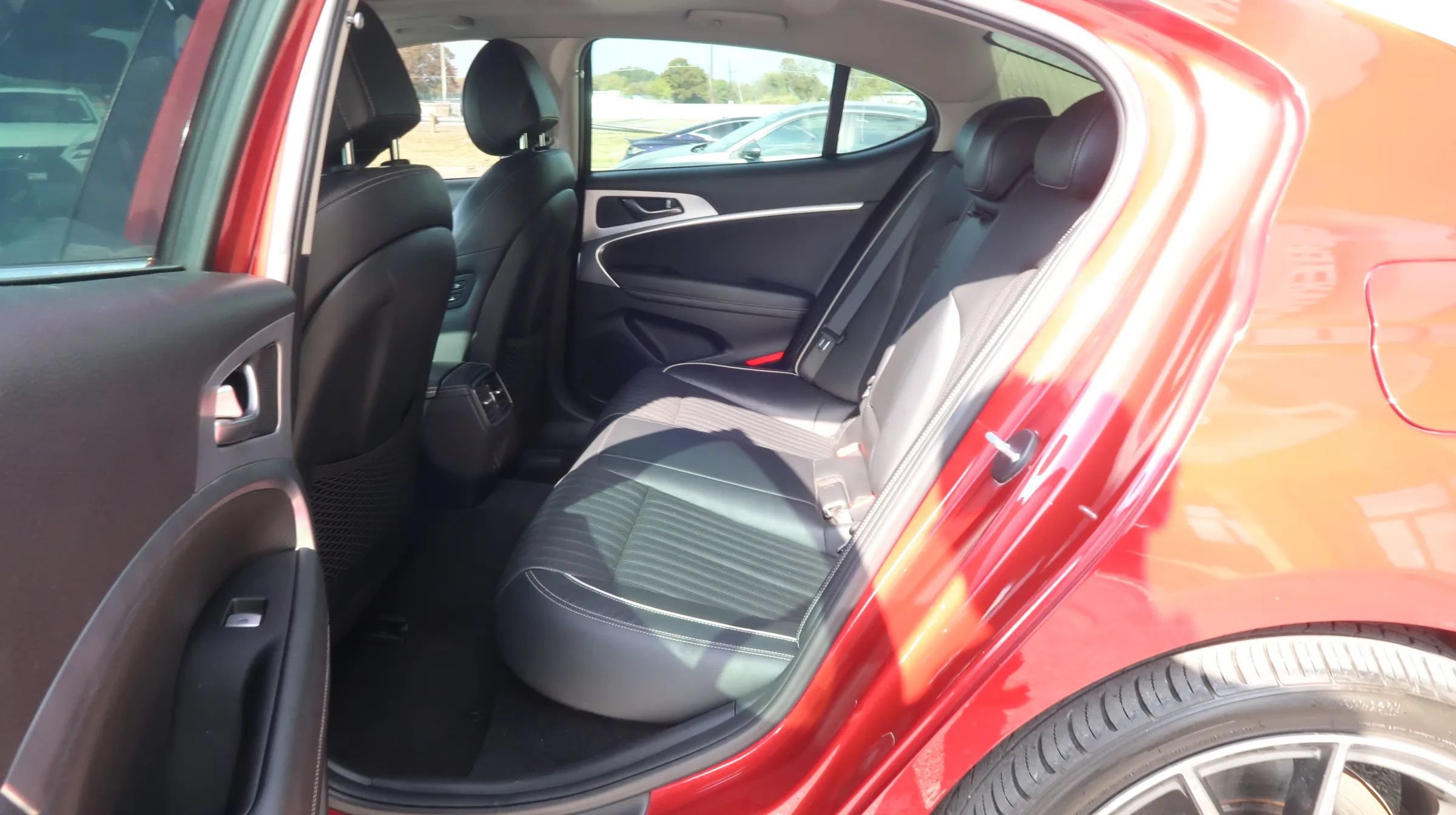 Used 2021 Genesis G70 3.3T RWD image 18