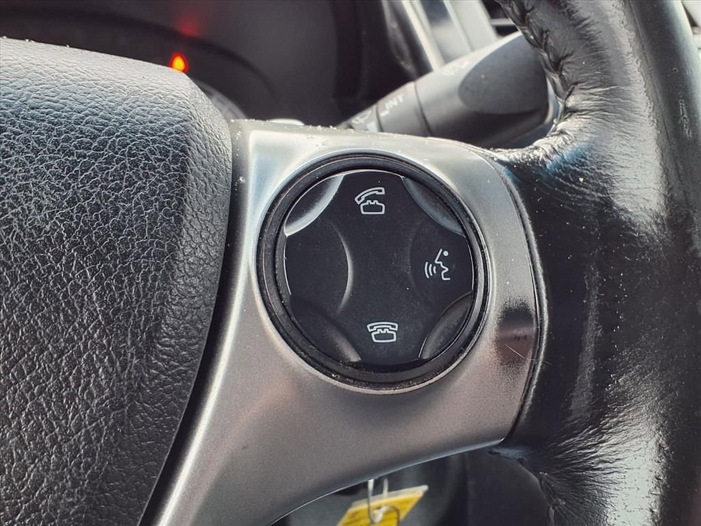 Used 2014 Toyota Camry SE image 23