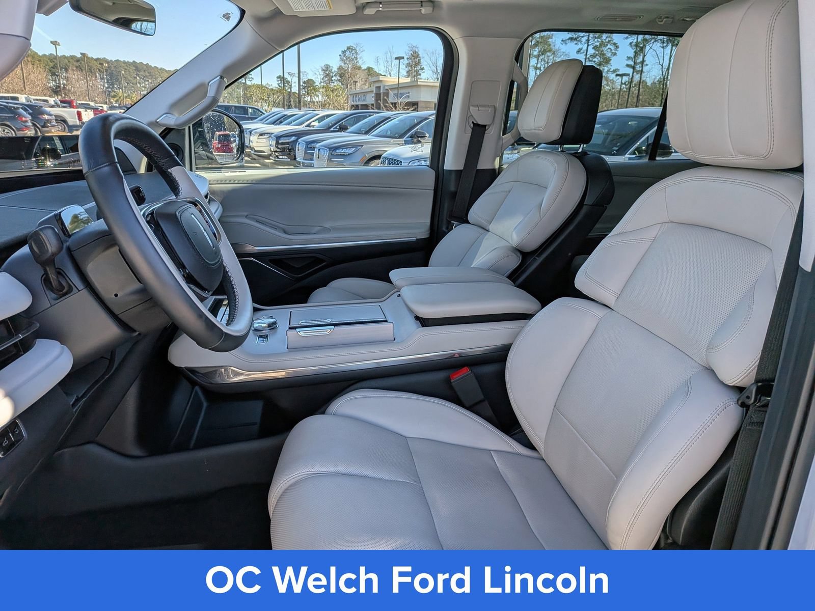 Certified 2025 Lincoln Navigator Reserve AWD/4WD image 25