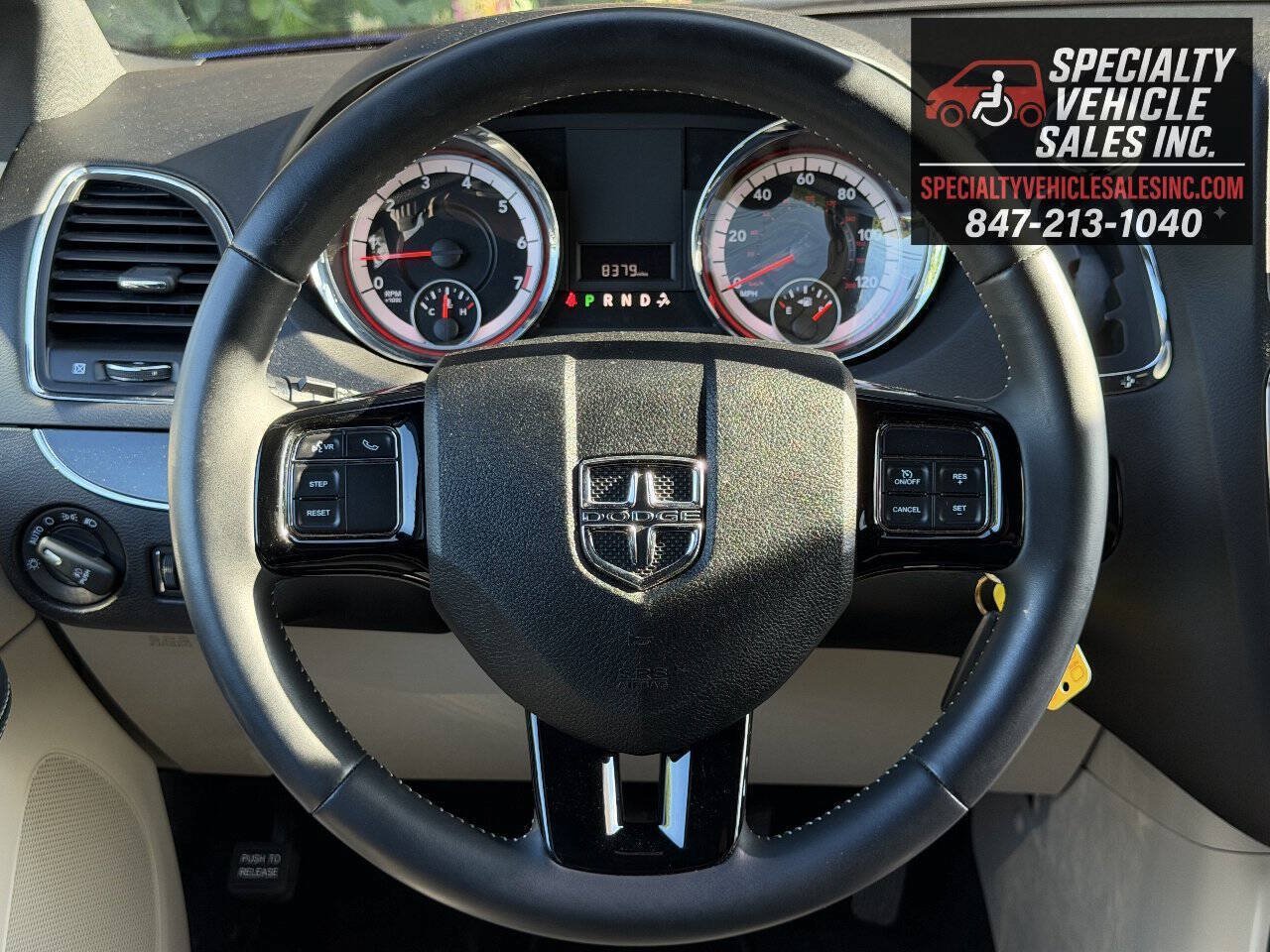 Used 2018 Dodge Grand Caravan SXT FWD image 39