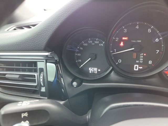 Used 2024 Porsche Macan image 31