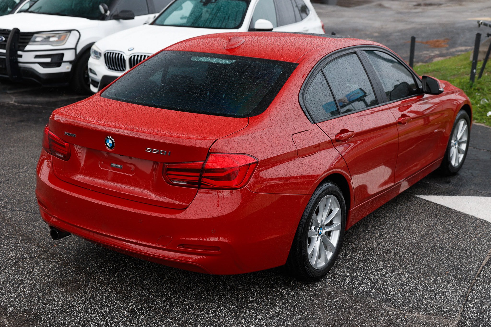 Used 2017 BMW 320i xDrive Sedan AWD/4WD image 14