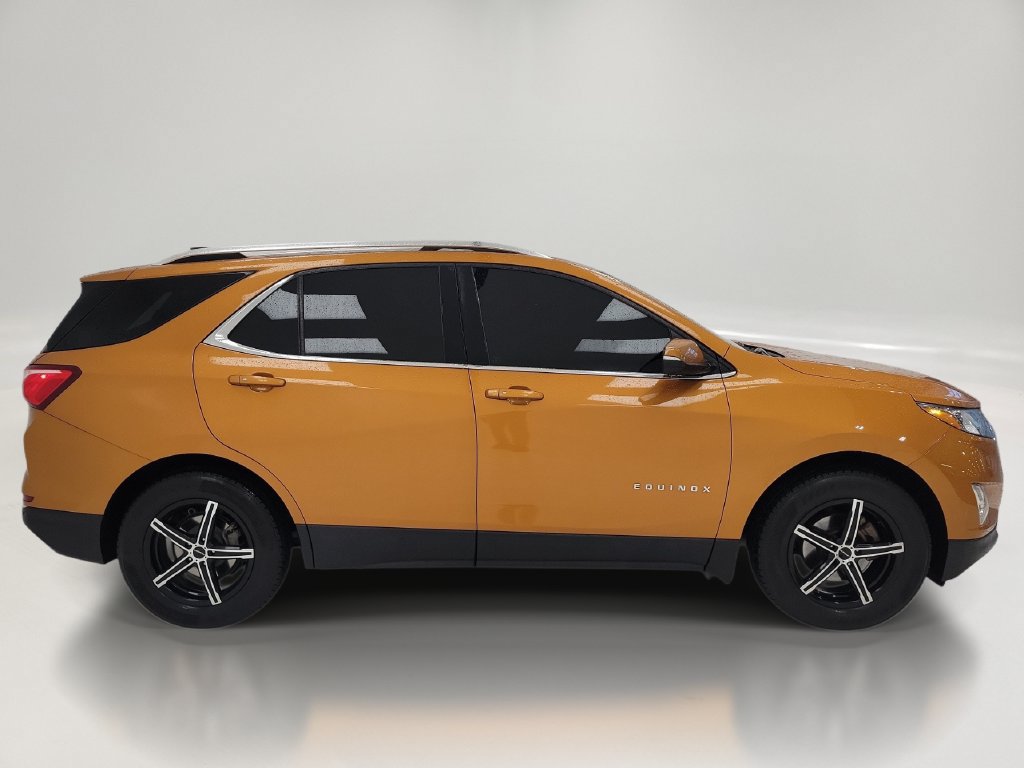 Used 2018 Chevrolet Equinox LT w/ Sun & Infotainment Package FWD image 3