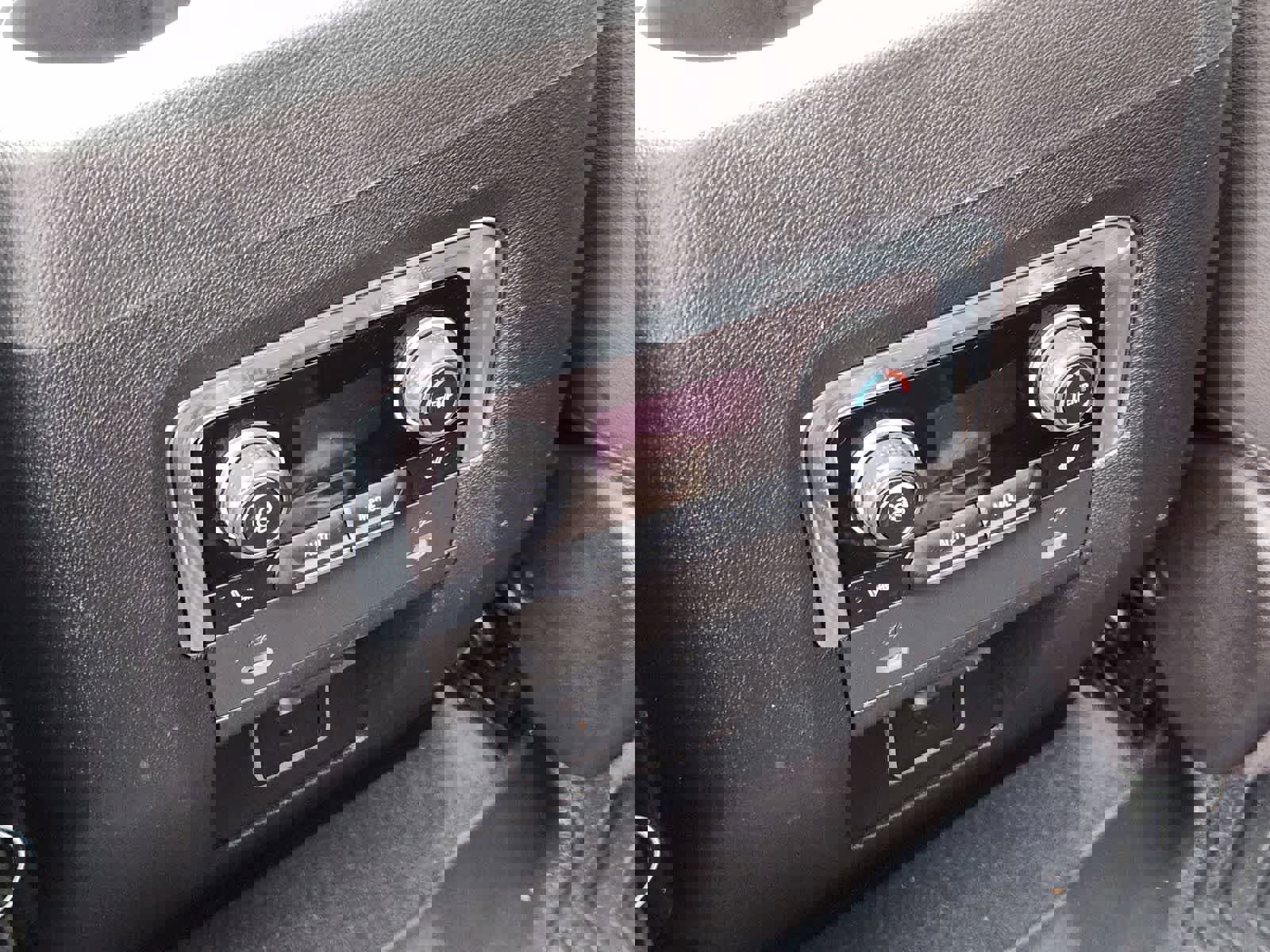 Used 2022 Chevrolet Tahoe Z71 w/ Luxury Package image 30